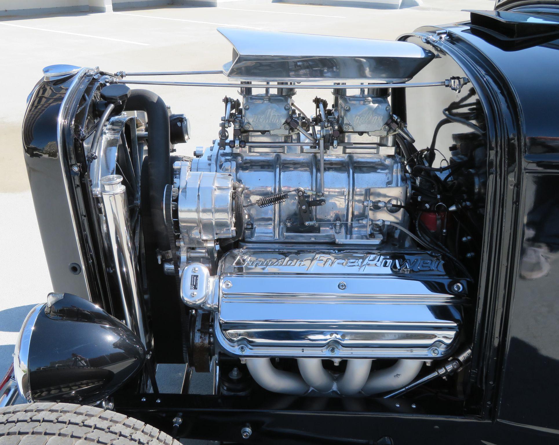 Opposing Cylinders