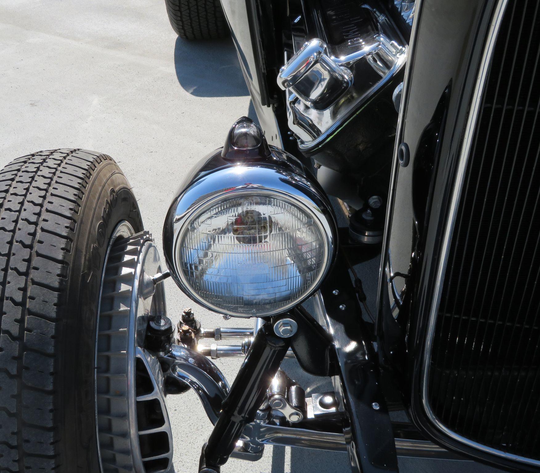 Opposing Cylinders