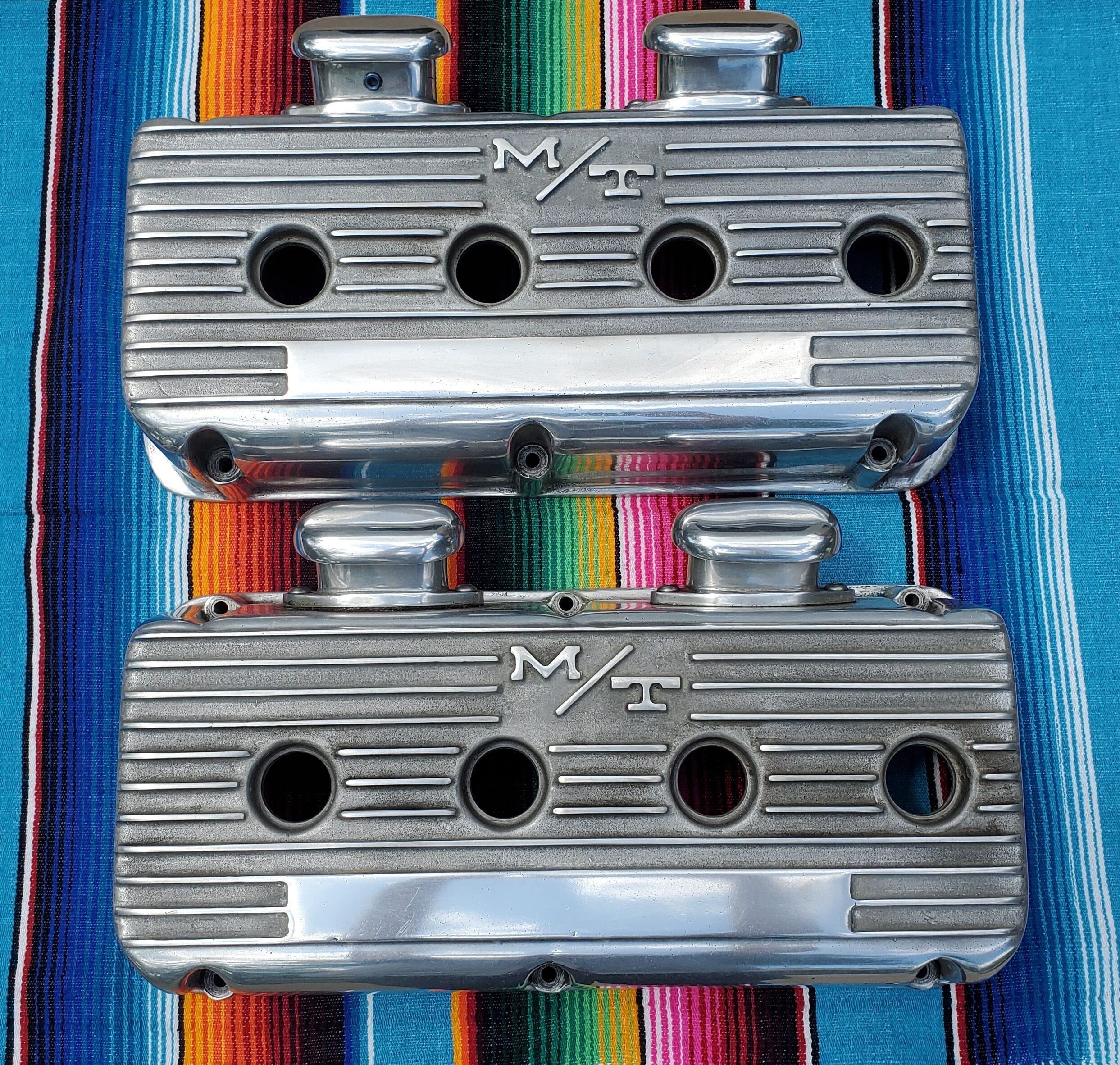Opposing Cylinders