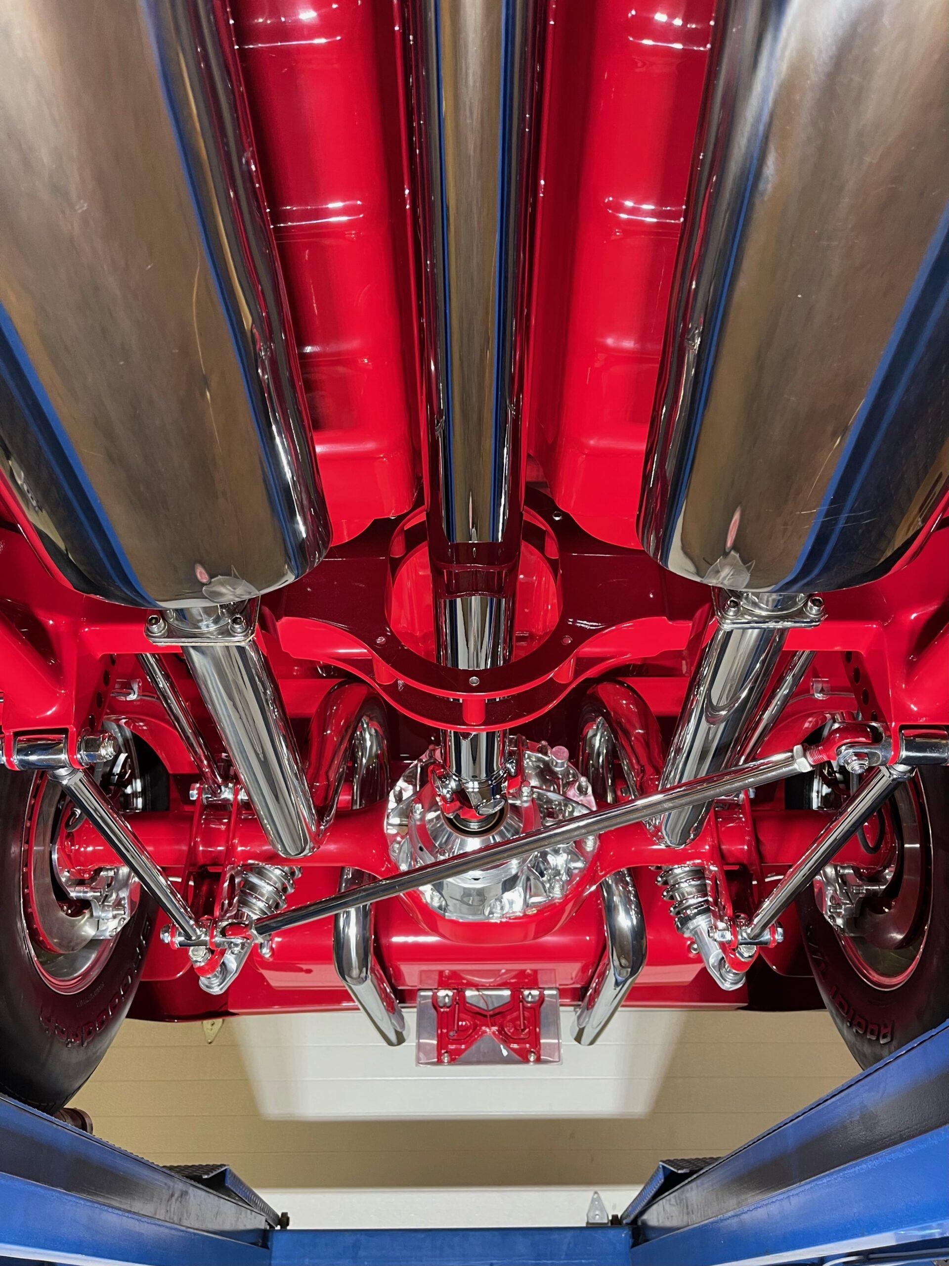 Opposing Cylinders