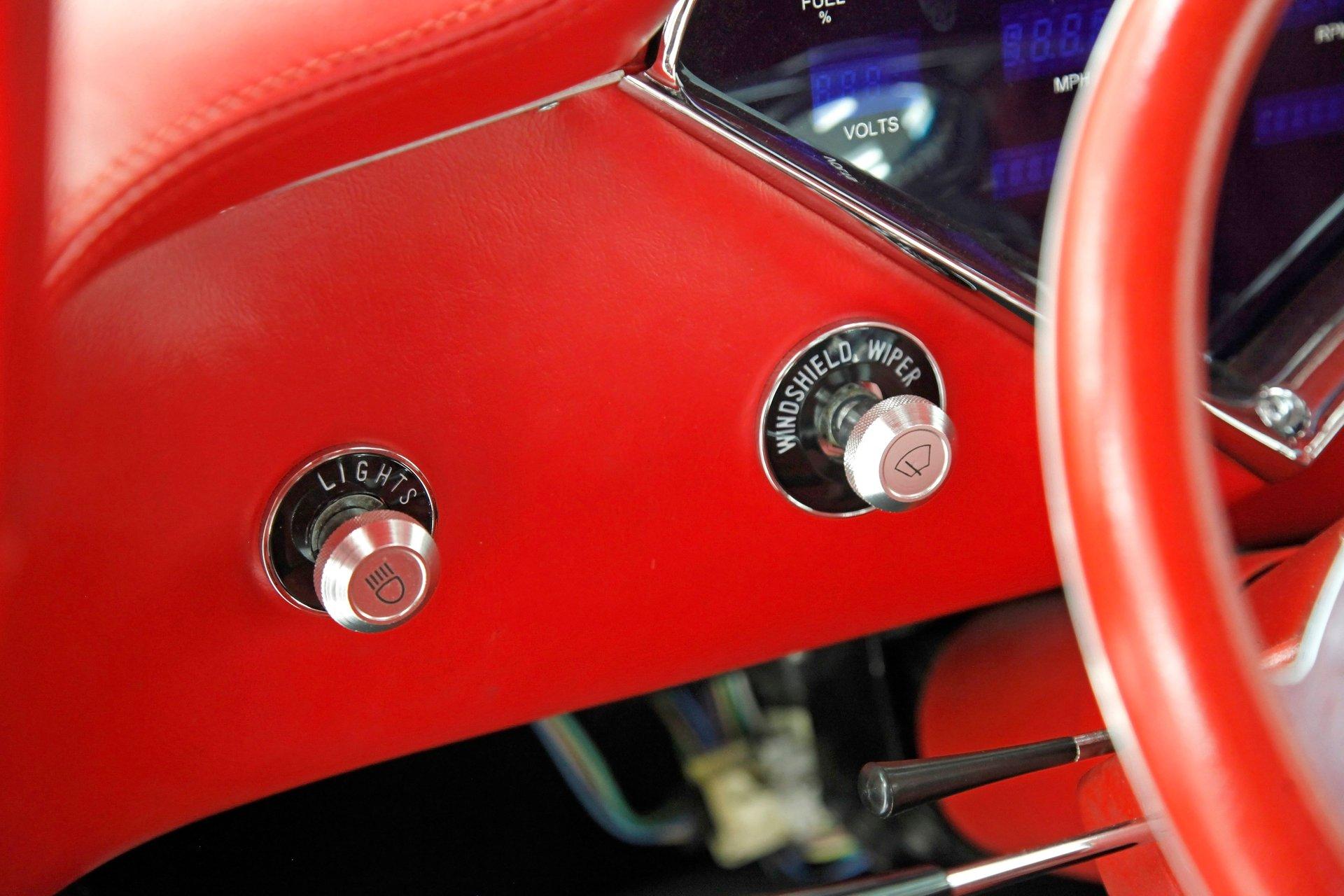 Opposing Cylinders