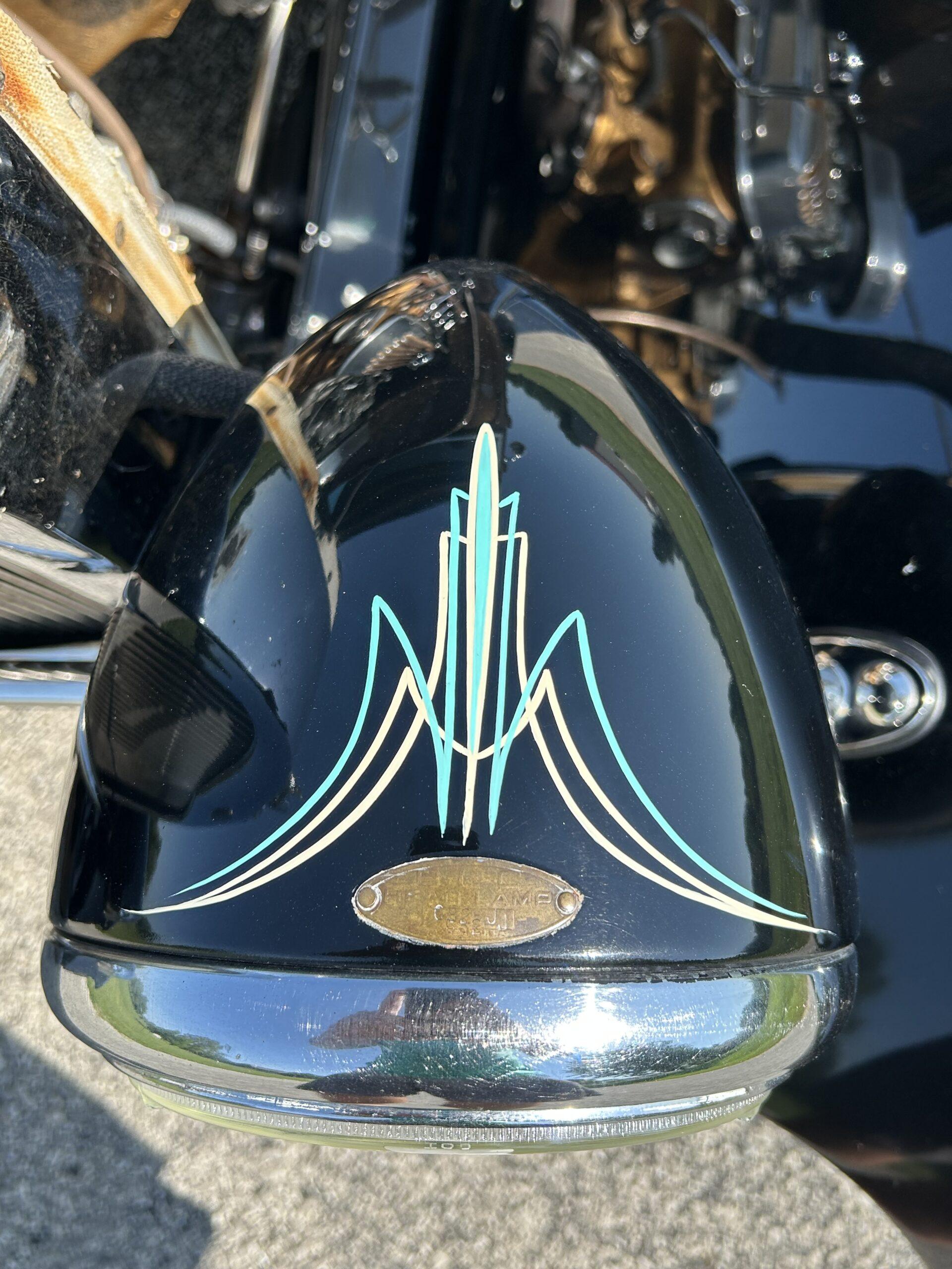 Opposing Cylinders