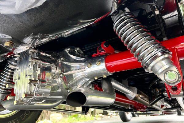 Opposing Cylinders