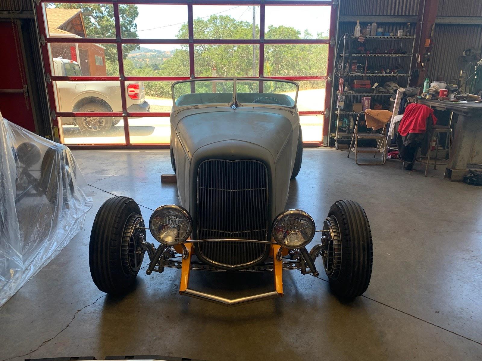Opposing Cylinders