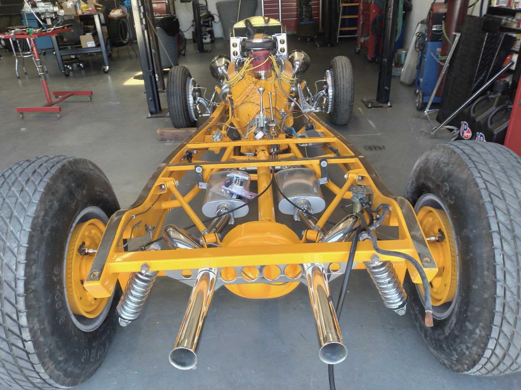 Opposing Cylinders