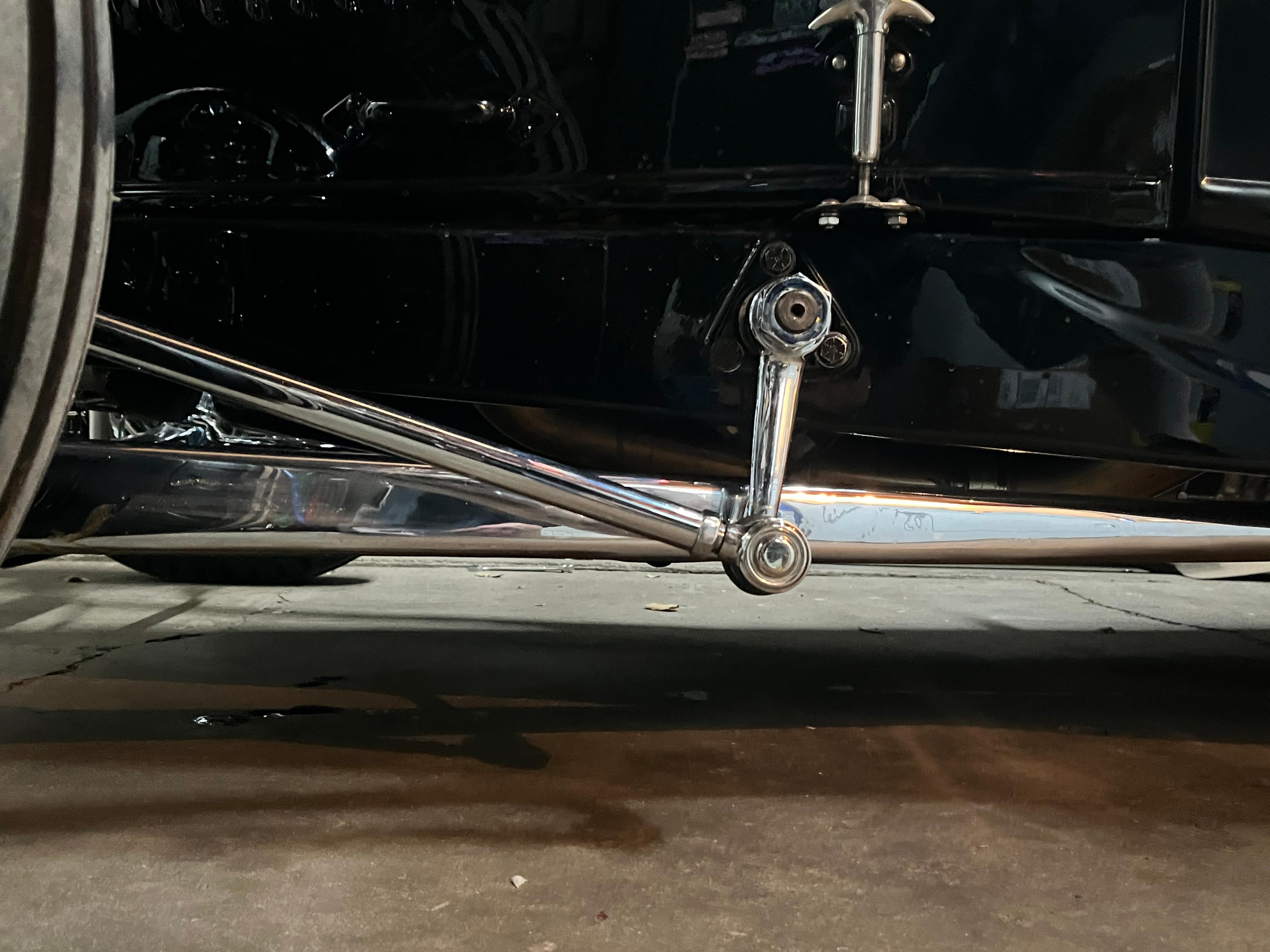 Opposing Cylinders
