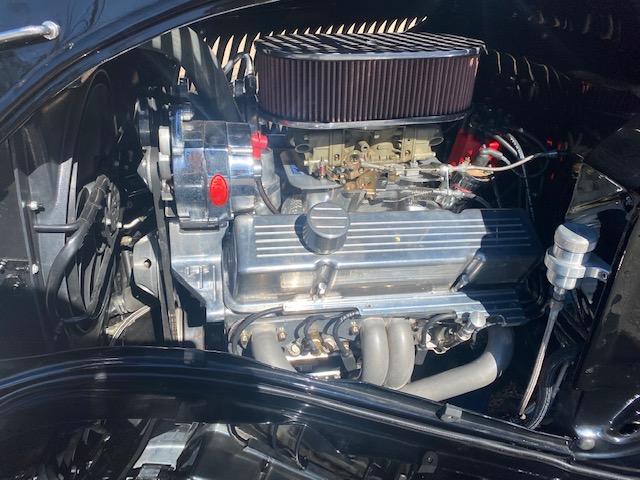 Opposing Cylinders