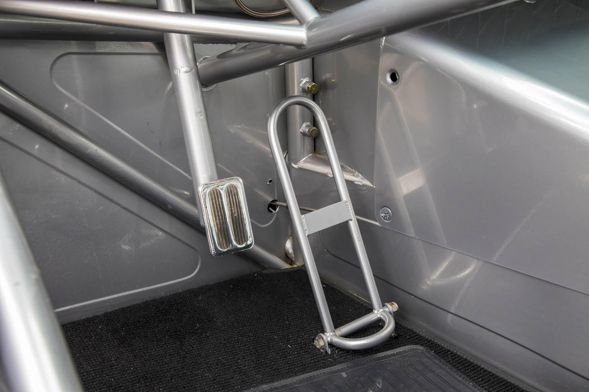 Opposing Cylinders
