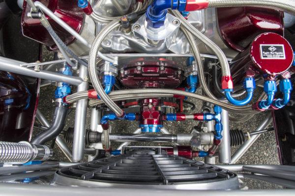 Opposing Cylinders