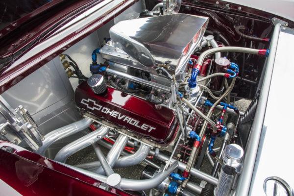 Opposing Cylinders