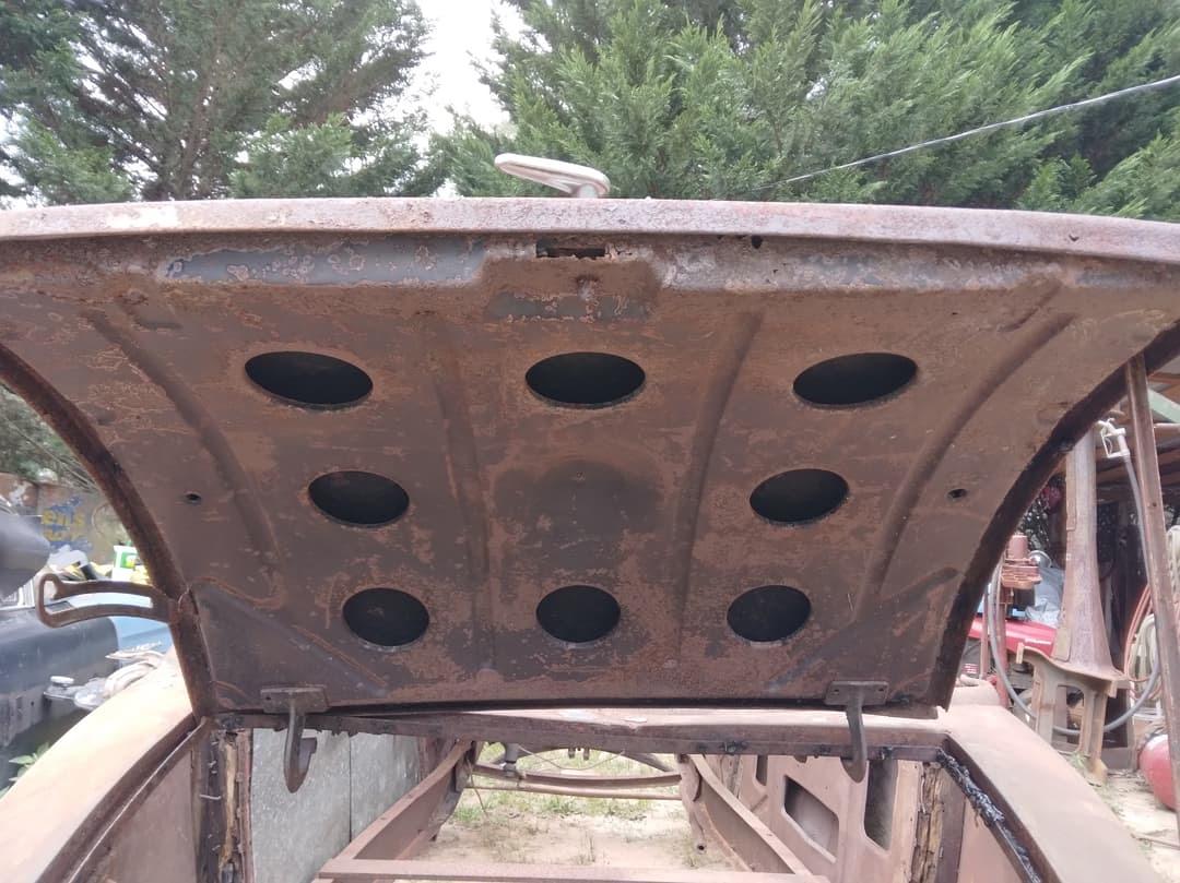 Opposing Cylinders