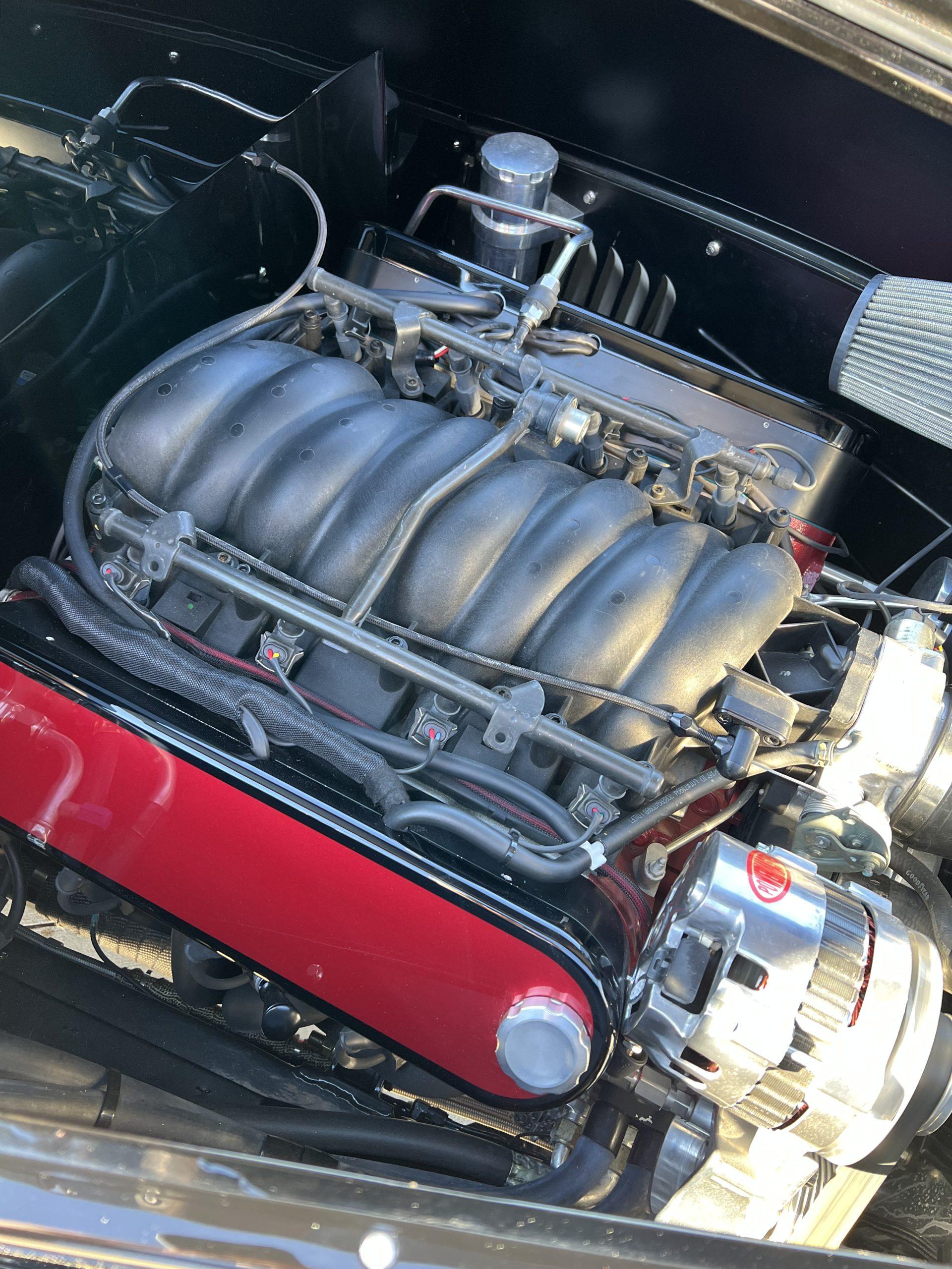 Opposing Cylinders