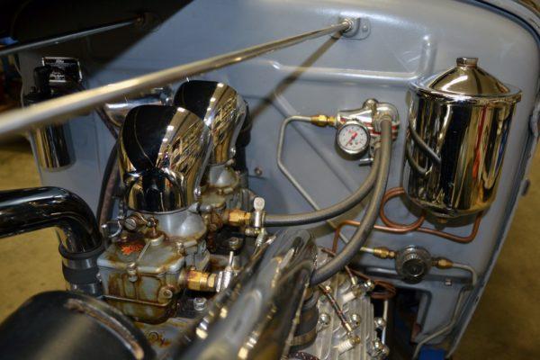 Opposing Cylinders
