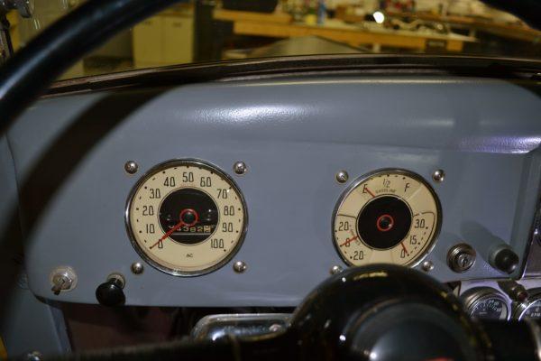 Opposing Cylinders