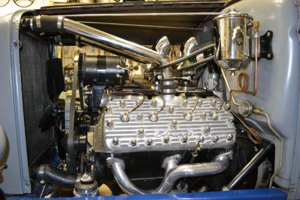 Opposing Cylinders