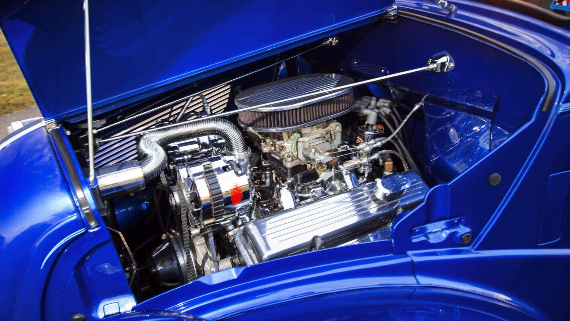 Opposing Cylinders