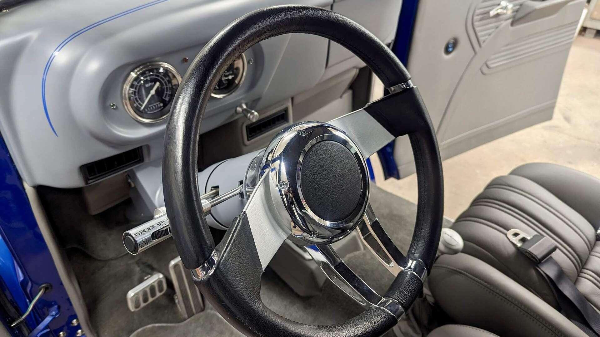 Opposing Cylinders