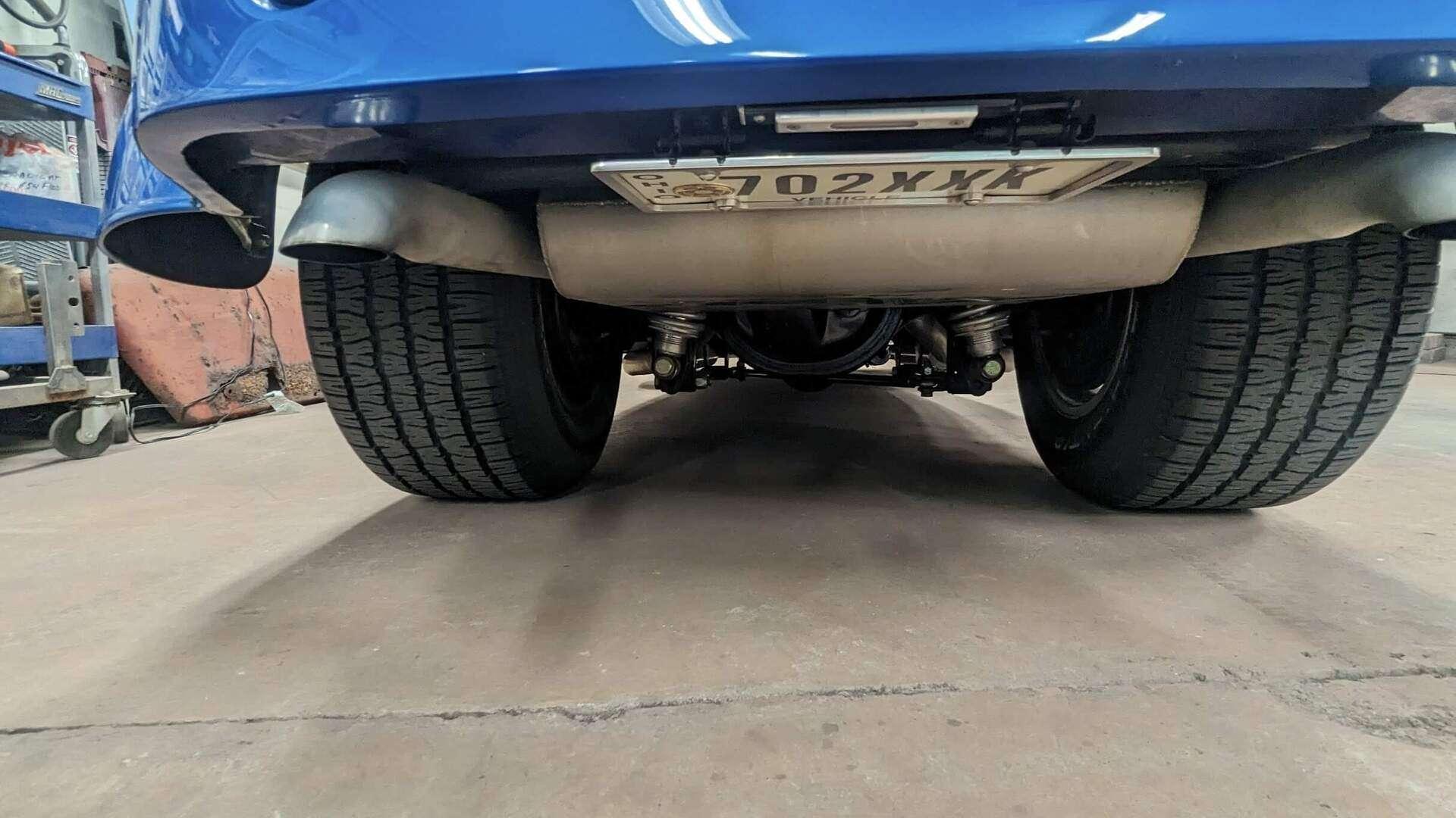 Opposing Cylinders
