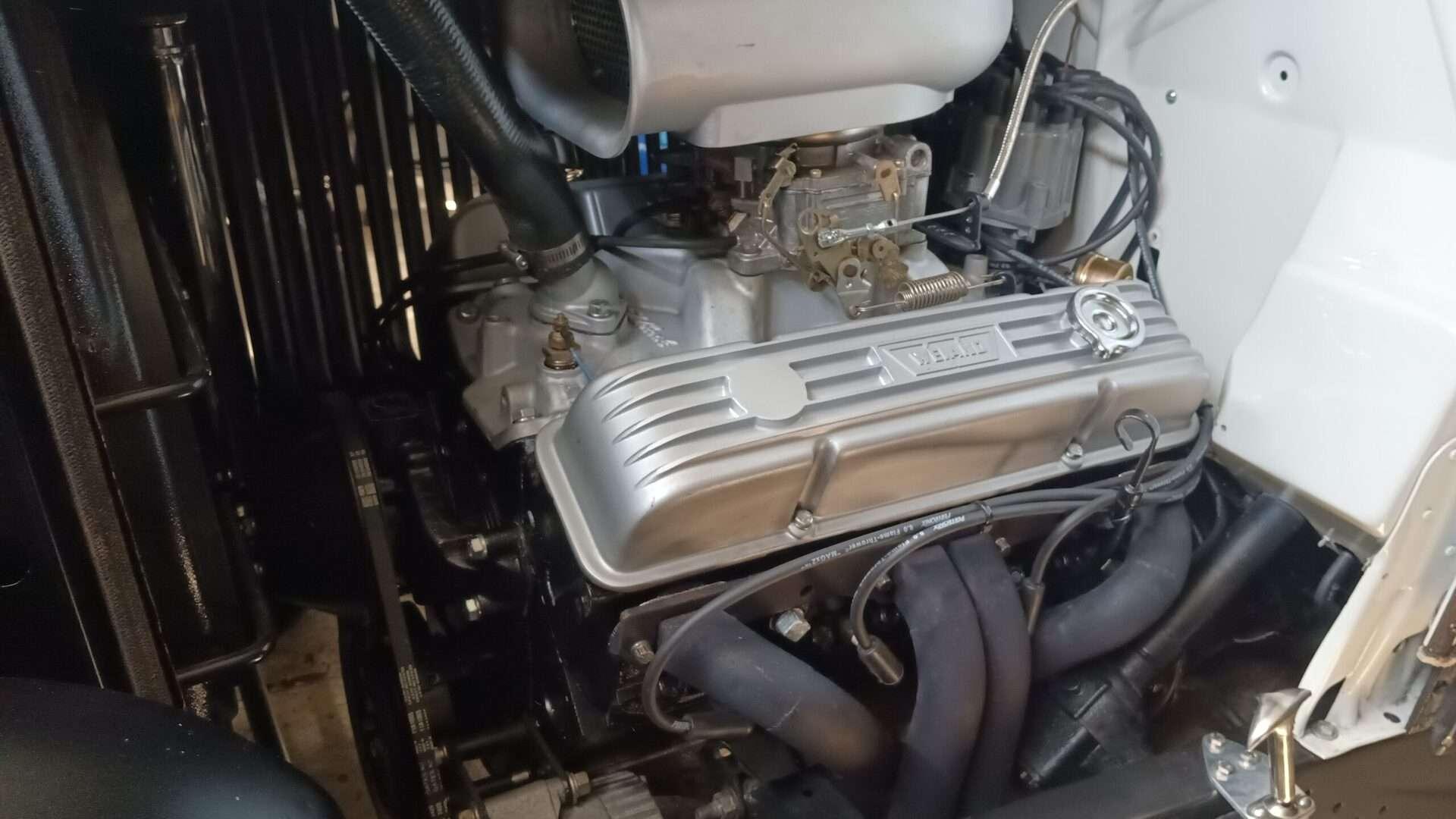 Opposing Cylinders