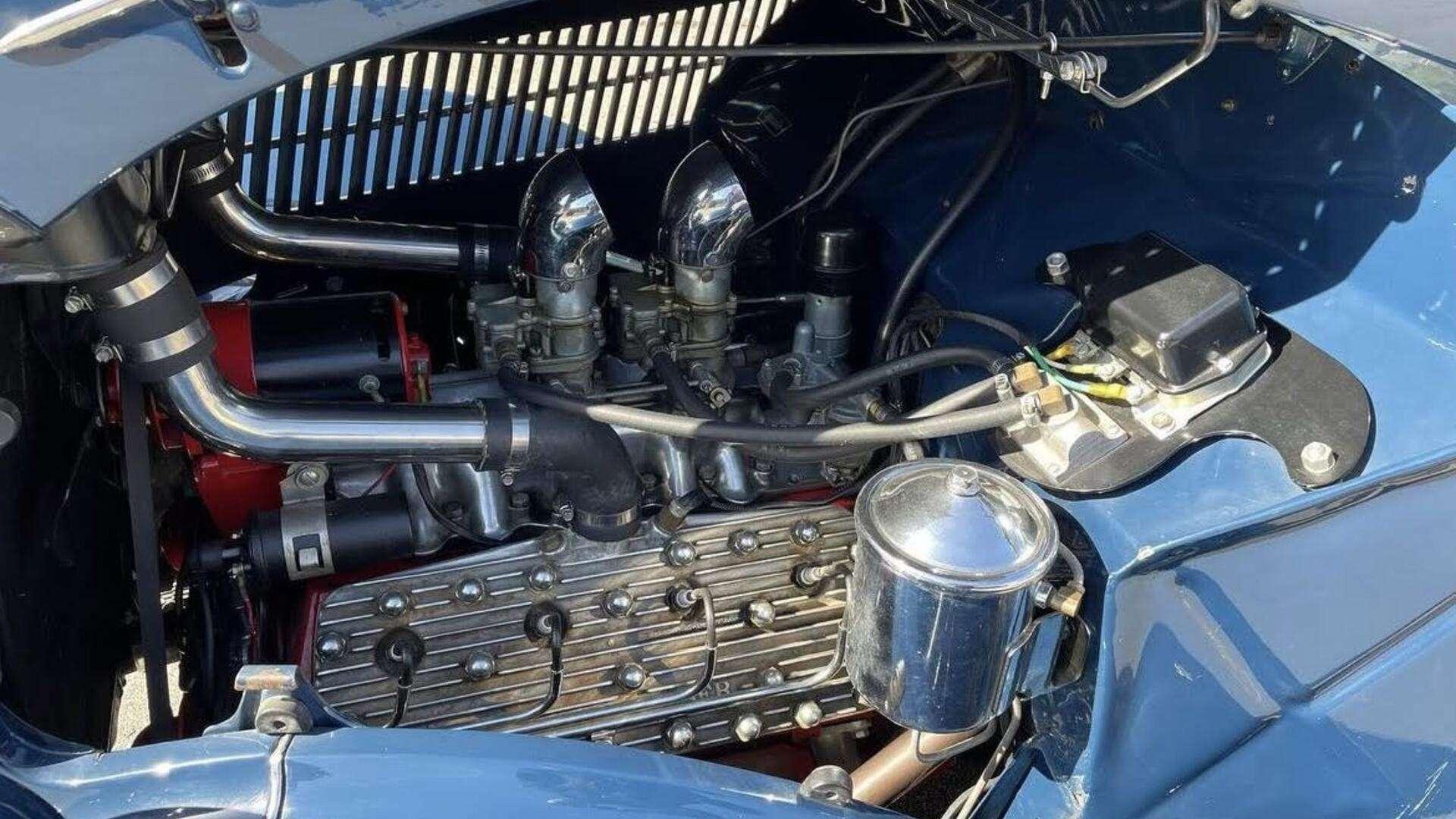 Opposing Cylinders