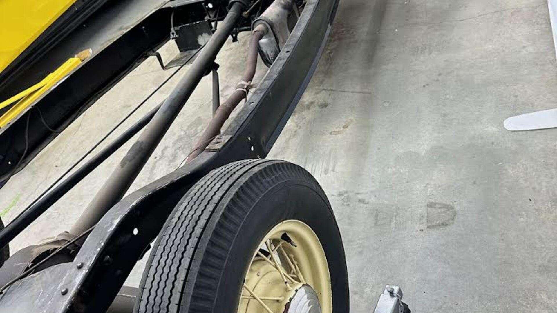 Opposing Cylinders