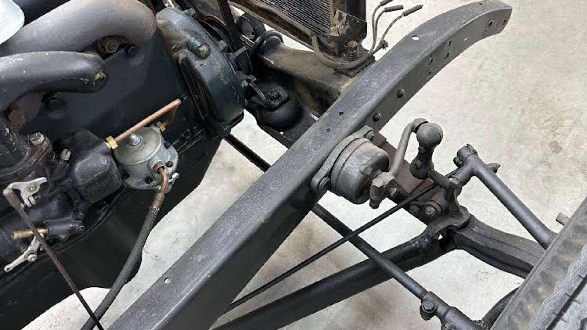 Opposing Cylinders