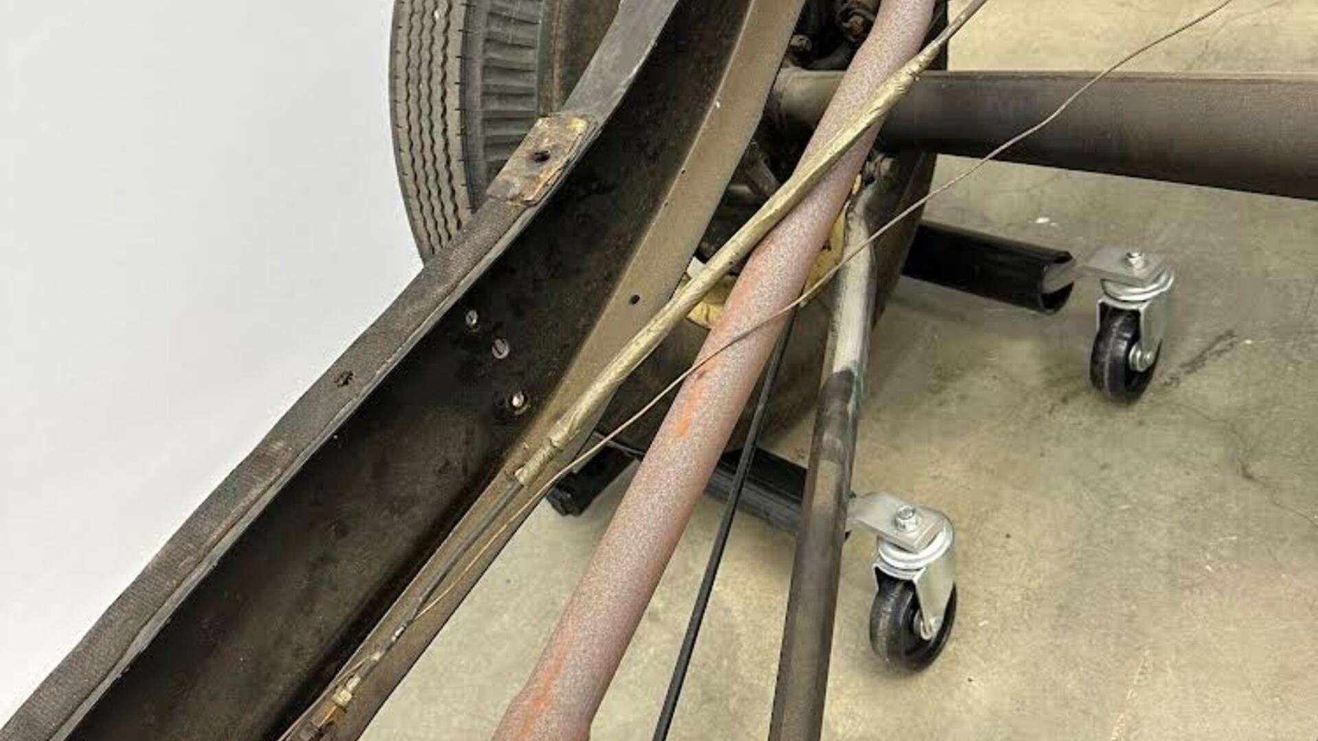 Opposing Cylinders