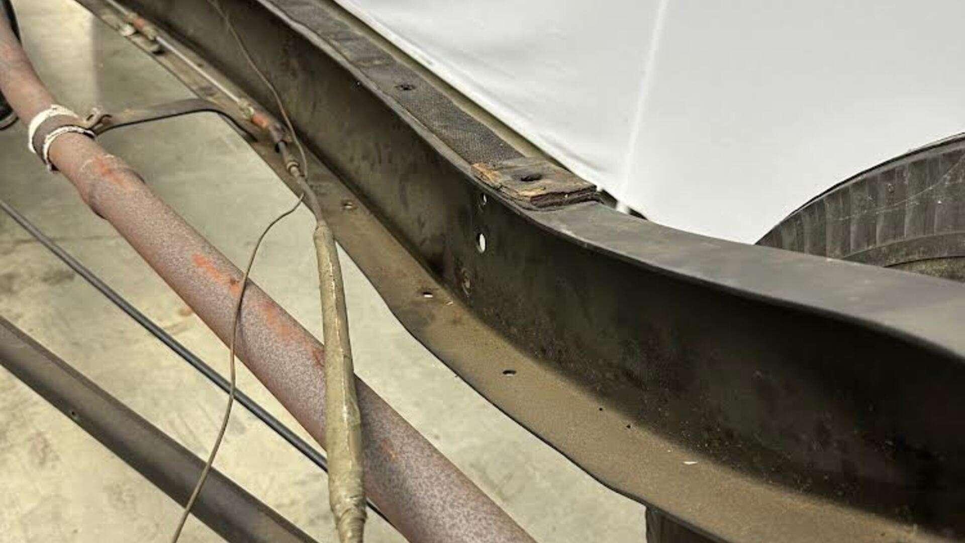 Opposing Cylinders