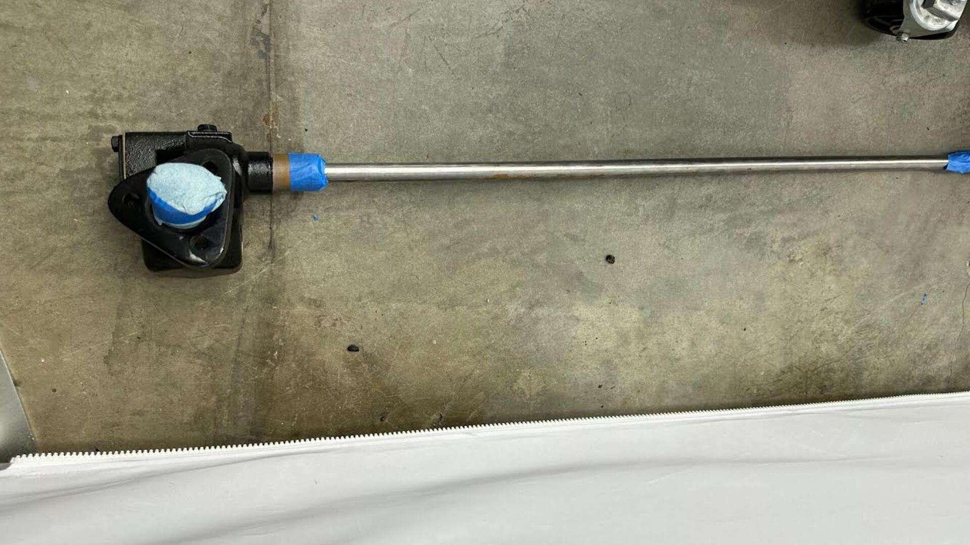 Opposing Cylinders