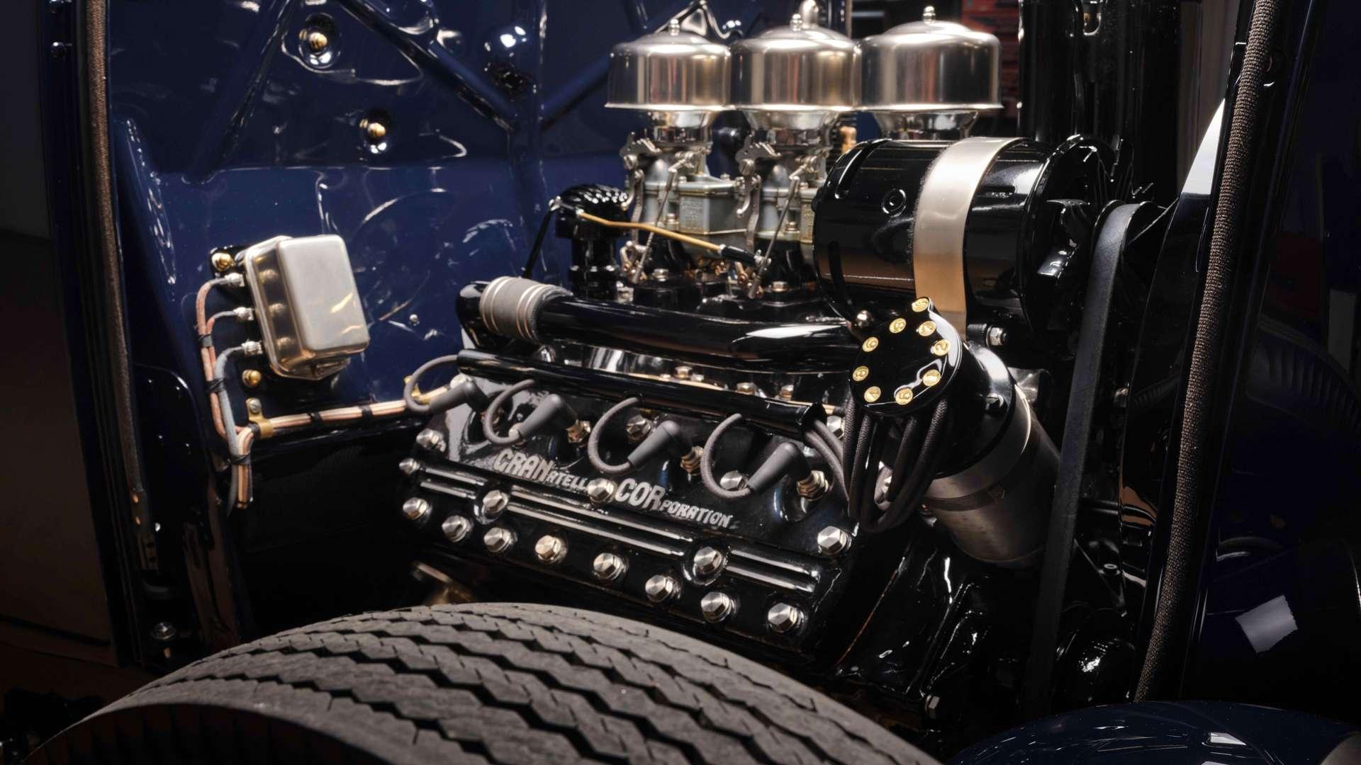 Opposing Cylinders