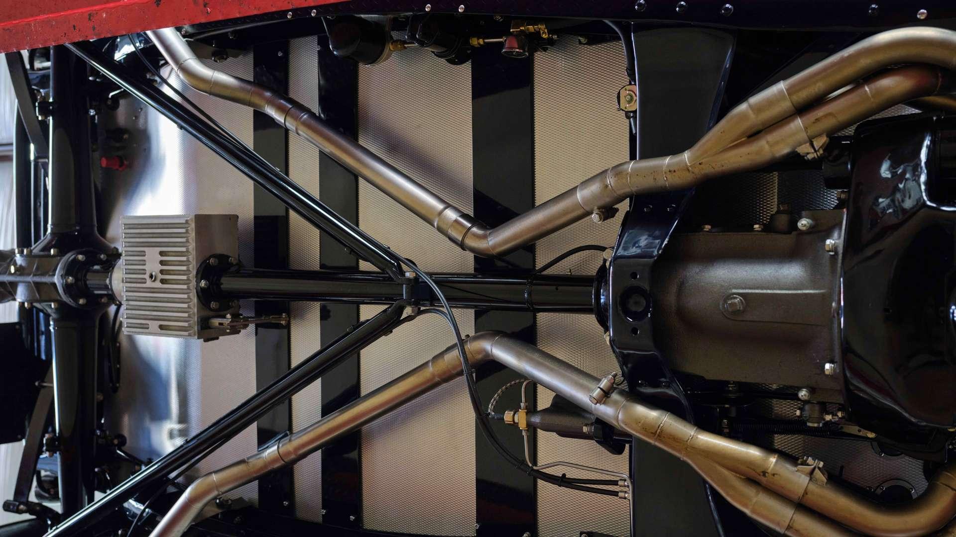 Opposing Cylinders