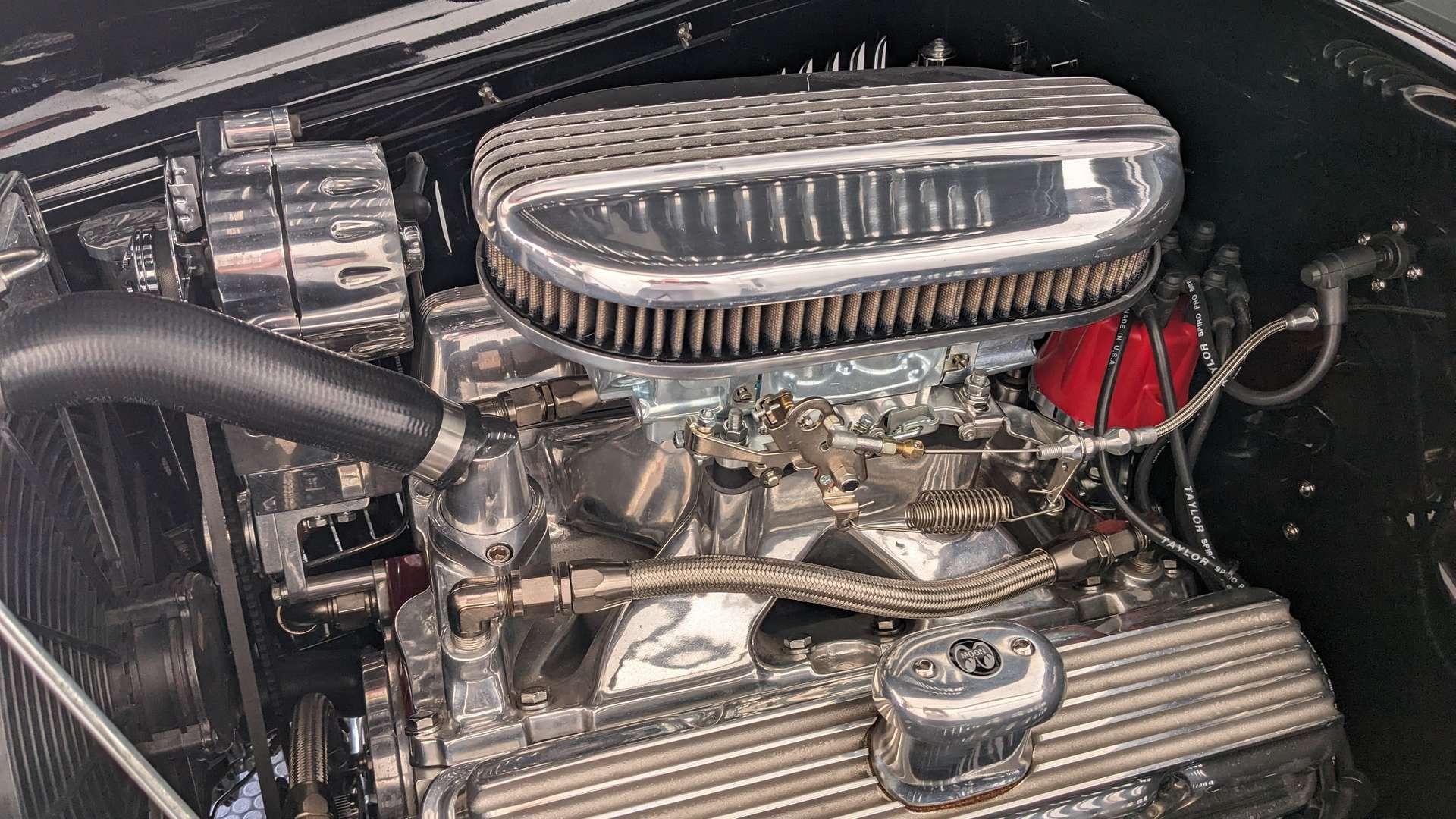 Opposing Cylinders