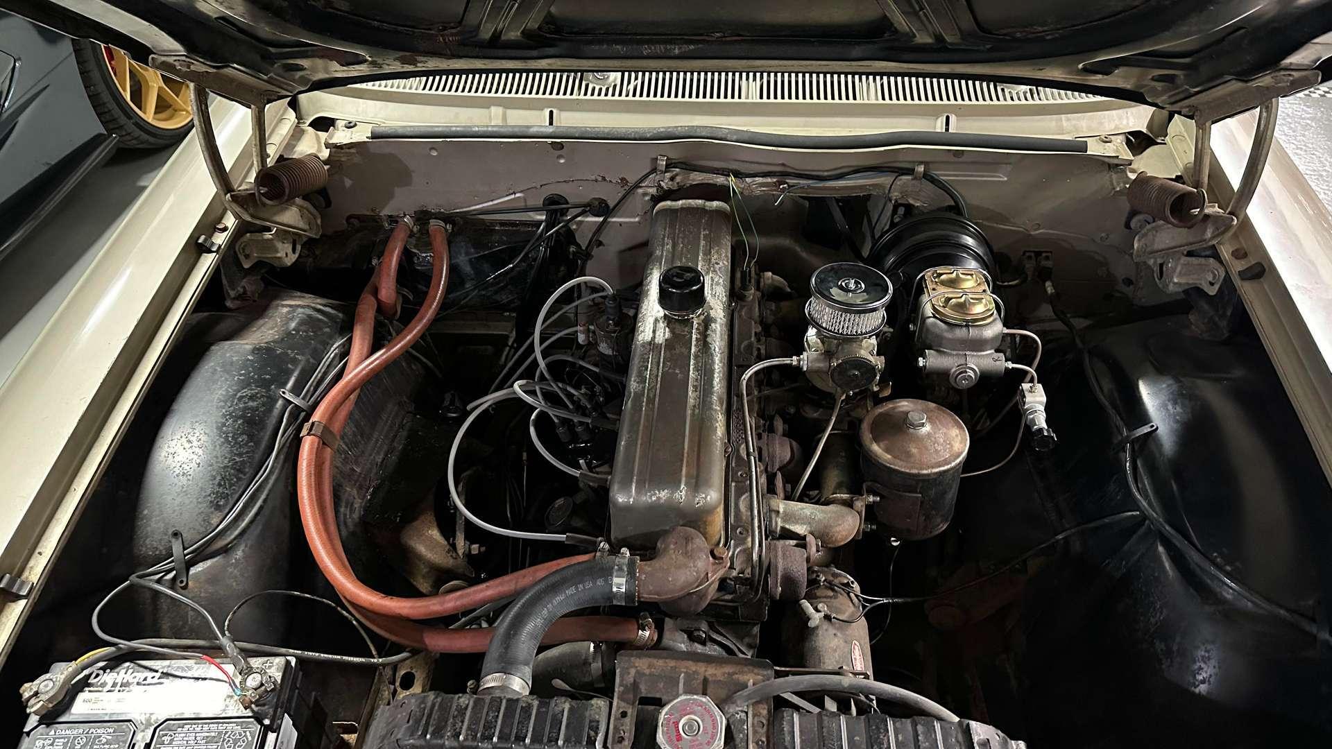 Opposing Cylinders