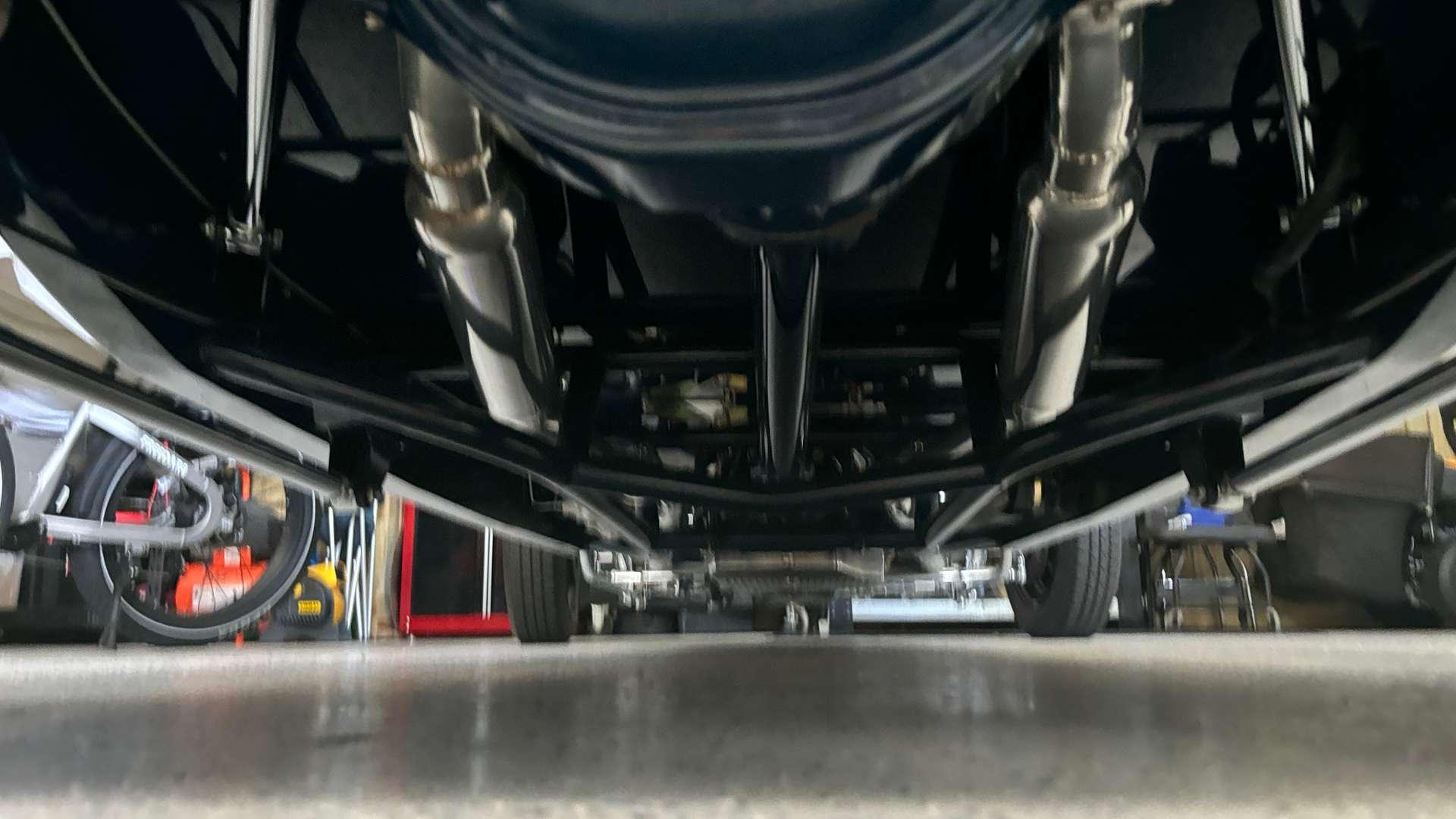 Opposing Cylinders