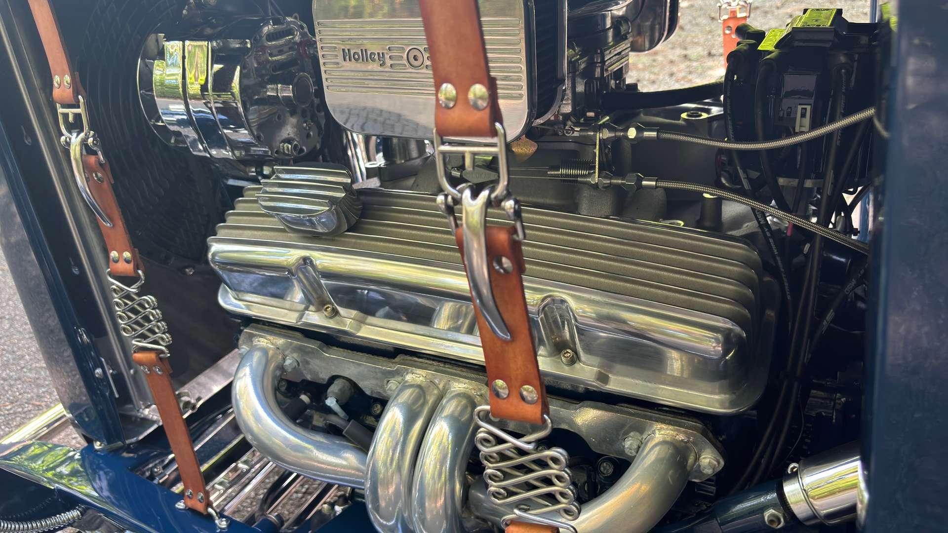 Opposing Cylinders
