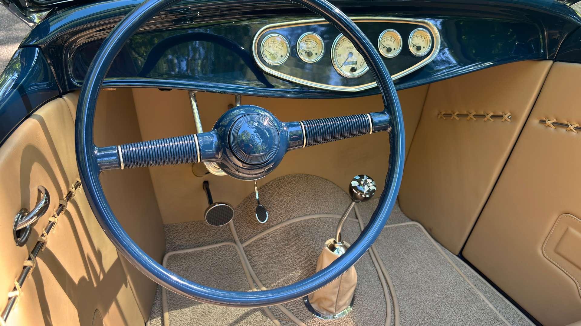 Opposing Cylinders