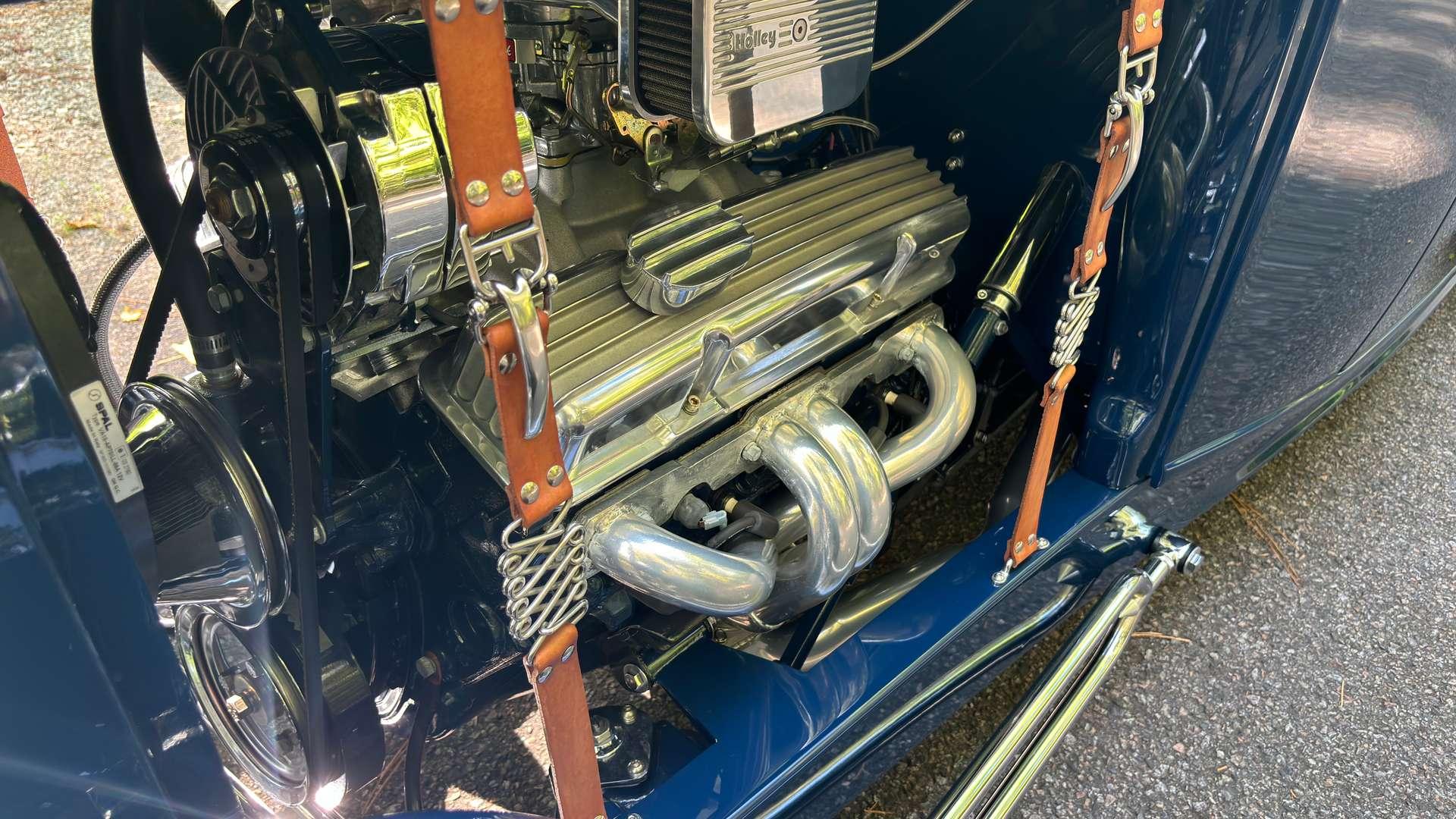 Opposing Cylinders