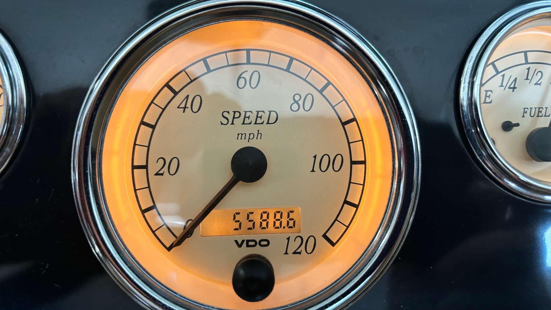 Opposing Cylinders