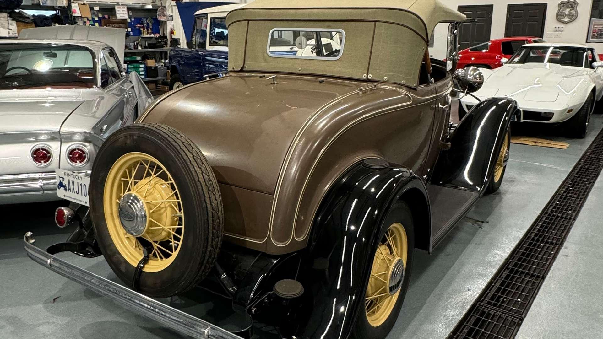 Opposing Cylinders