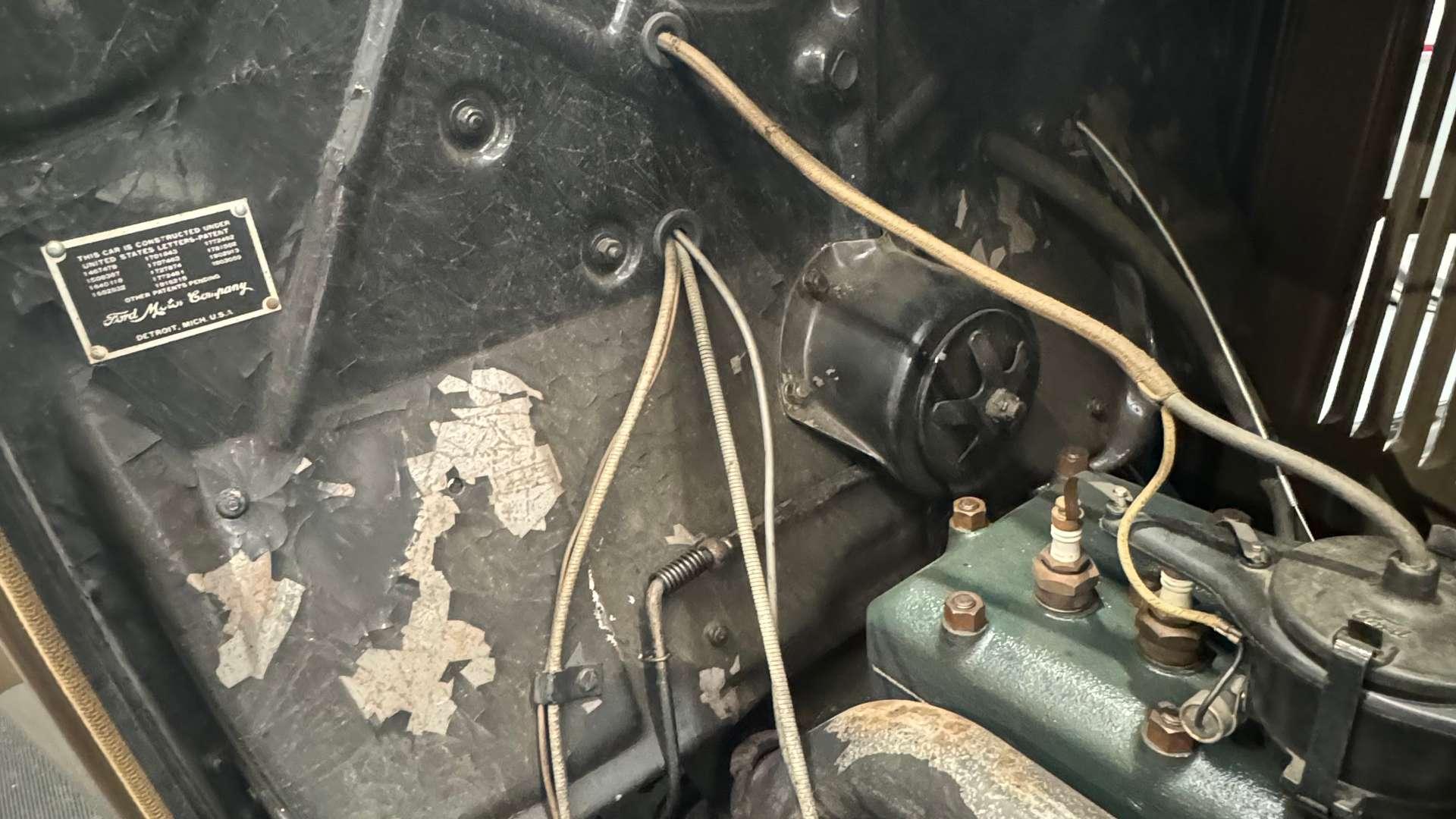 Opposing Cylinders