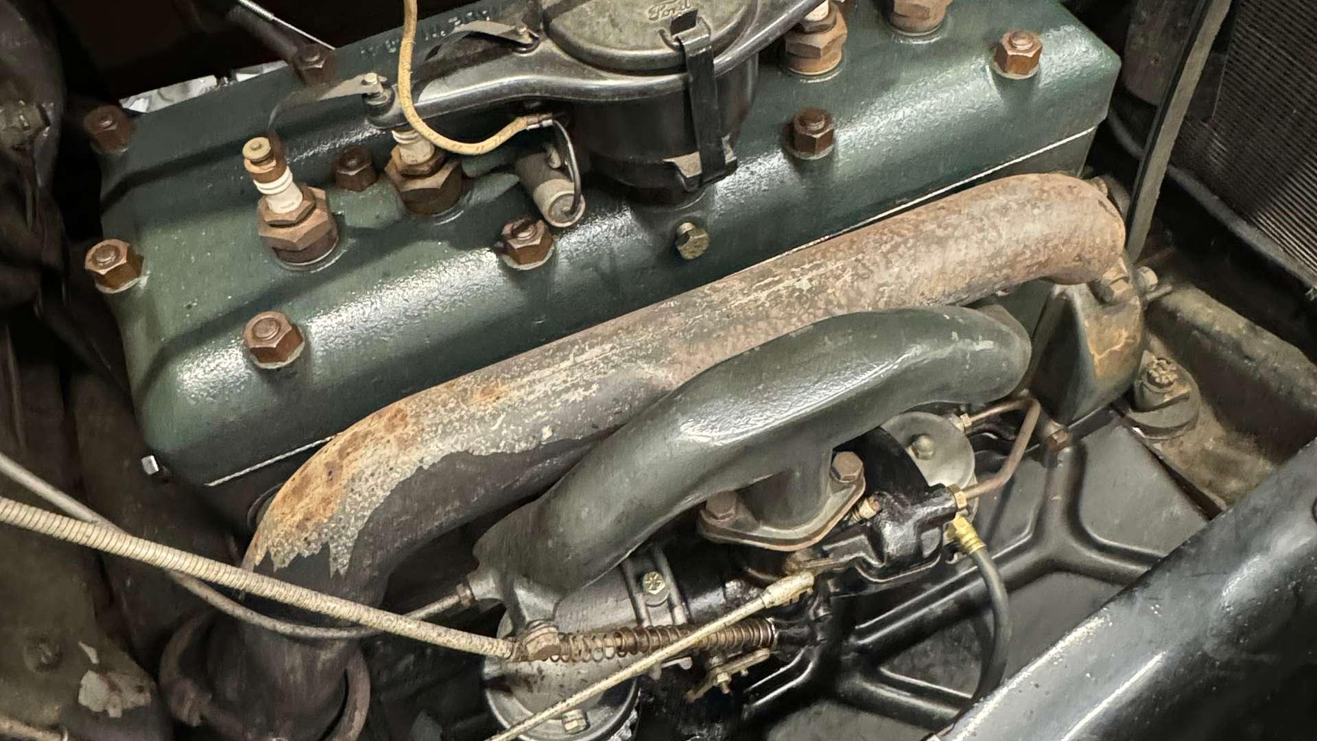 Opposing Cylinders