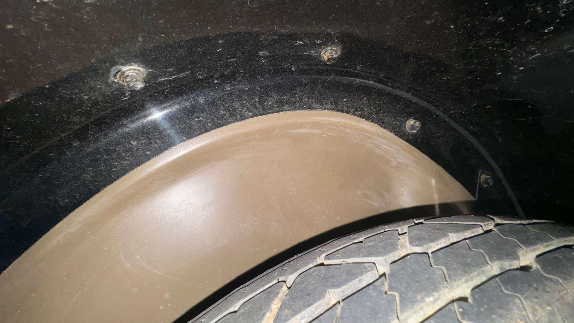 Opposing Cylinders