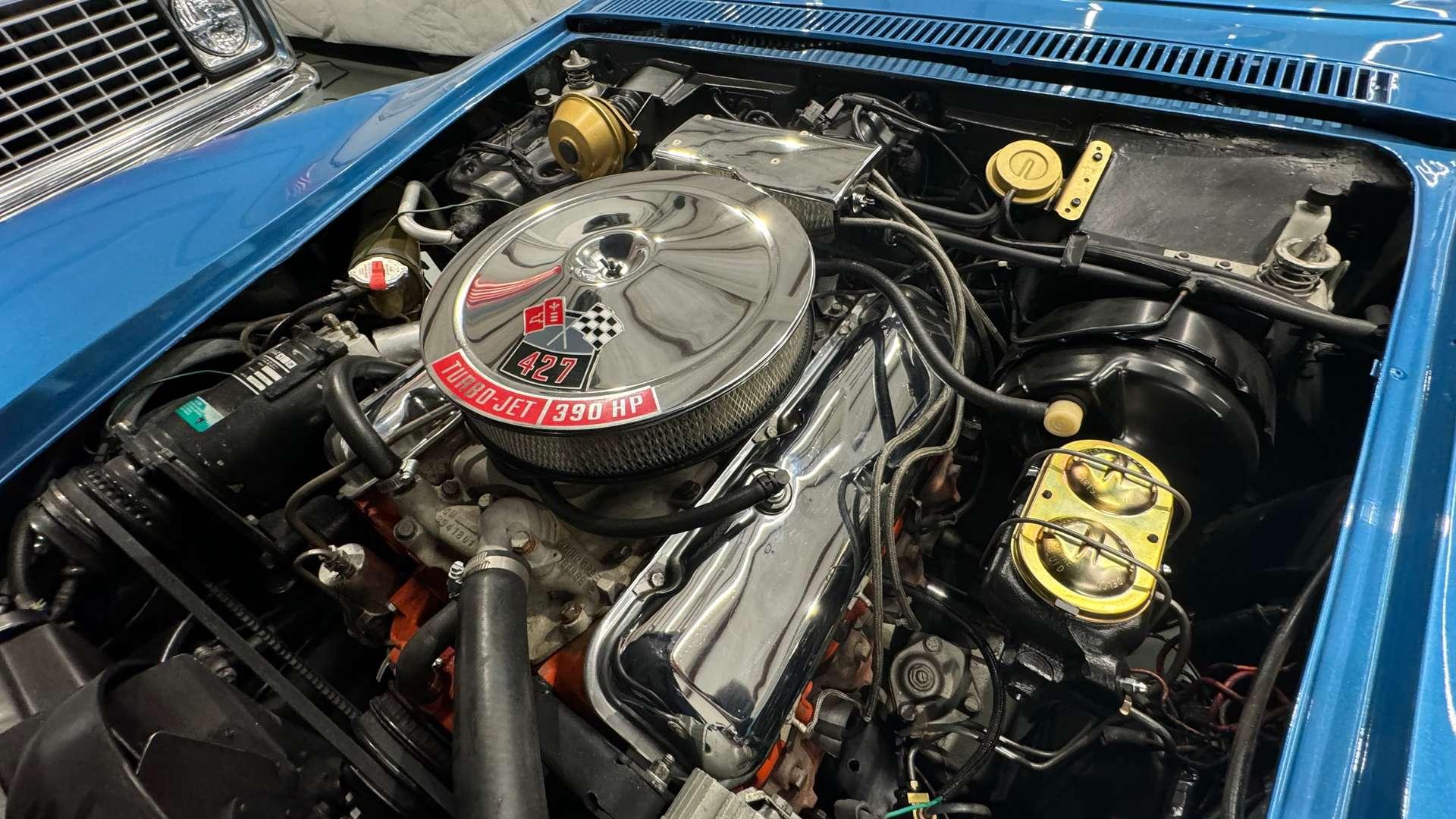Opposing Cylinders