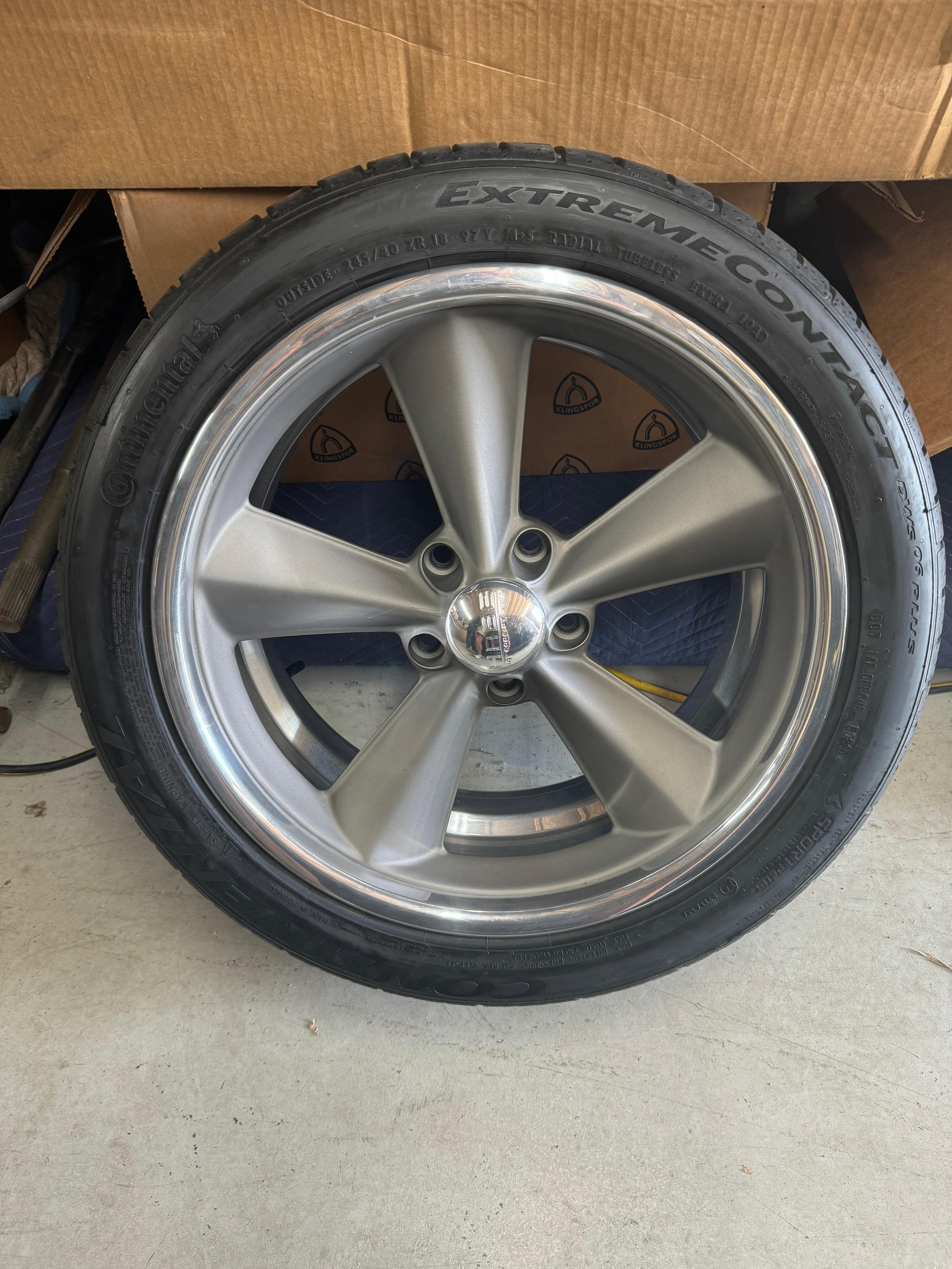 Opposing Cylinders